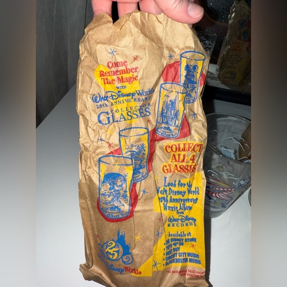 Vintage Walt Disney World 25th Anniversary McDonald's Drinking Glasses 3 Pieces - Picture 2 of 8